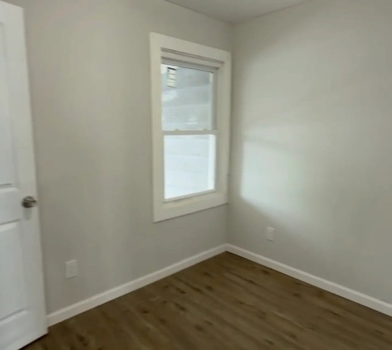 3 bed, 1.5 bath, $2,100 — Photo 2