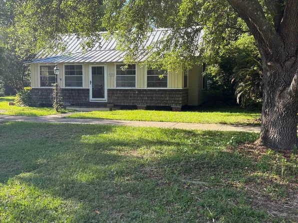216 W Orange Ave, Foley, AL 36535