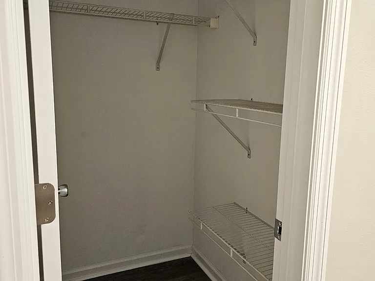 2602 Davis Ave — Photo 10