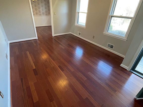 3rd image of 4355 Conrad Dr
