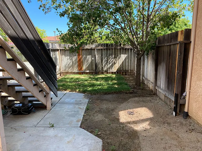 2315 Glacier Pl #B — Photo 20