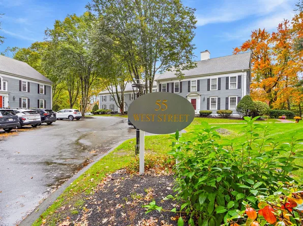 55 West St APT 2, Medfield, MA 02052