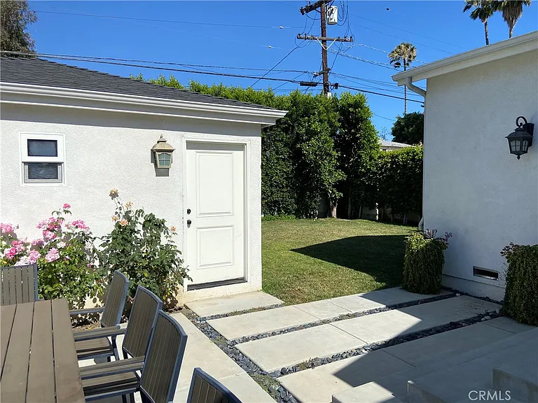 4470 Stansbury Ave — Photo 49