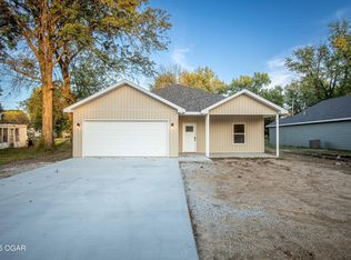800 Maple St, Lamar, MO 64759