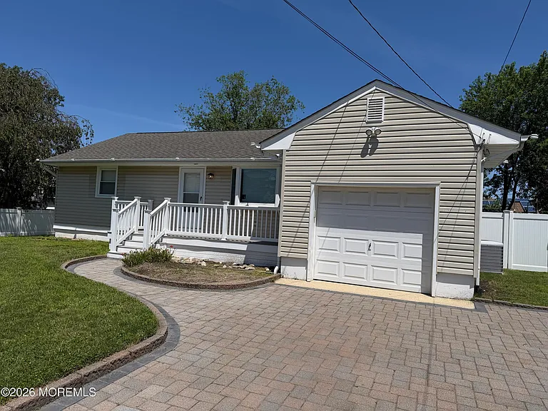 2305 Oak Tree Rd — Photo 1