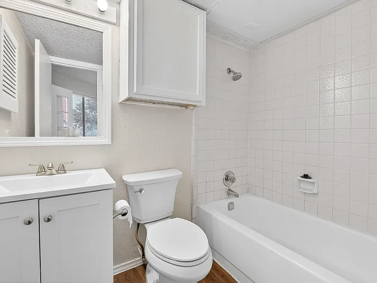 9825 Walnut St #306 — Photo 13