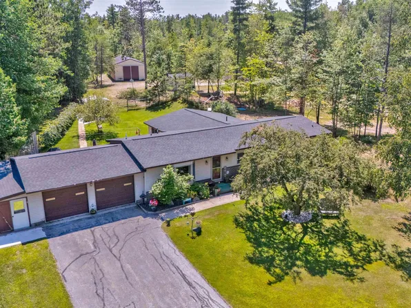 7645 W Riverview Dr, Manistique, MI 49854