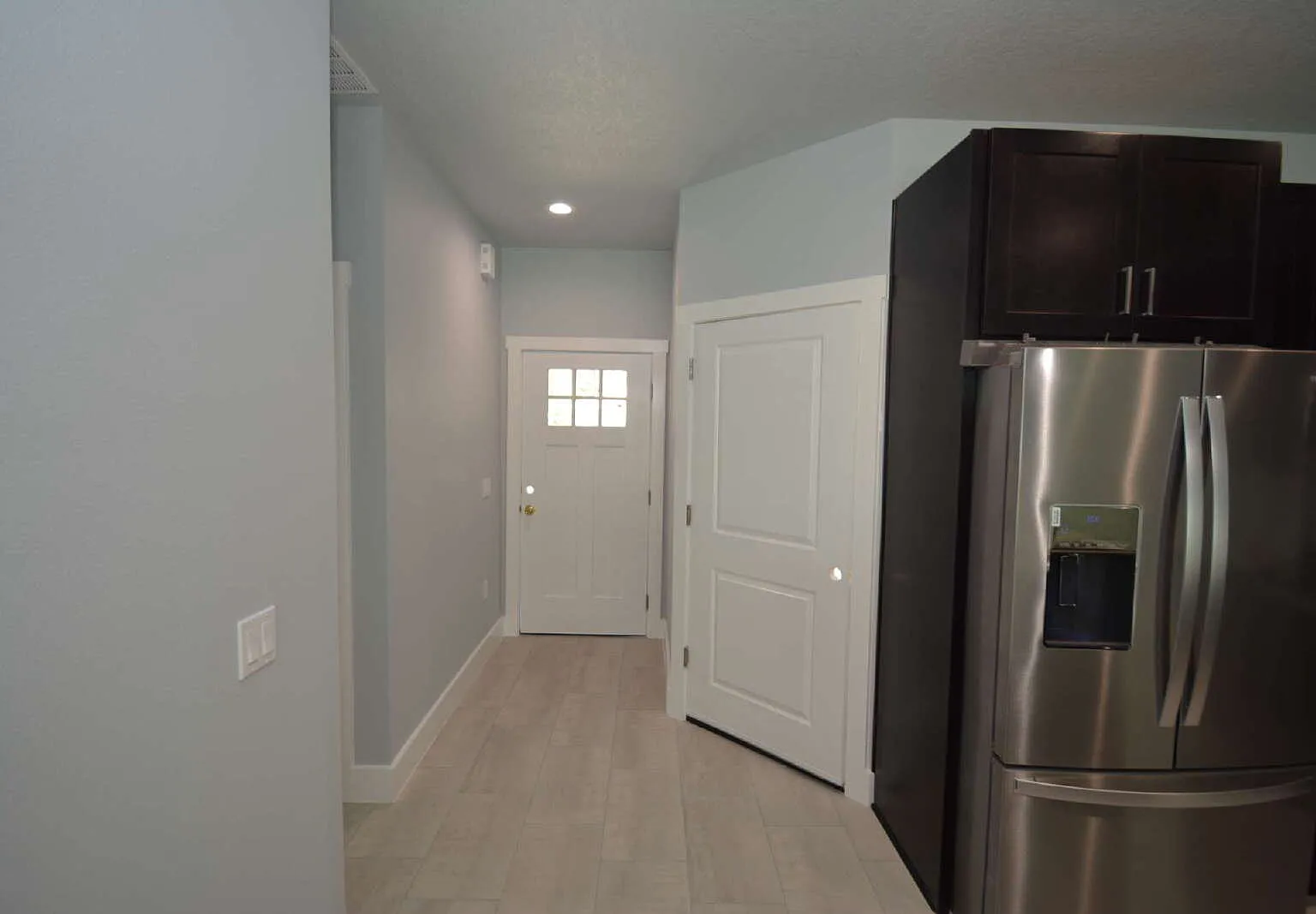 3 bed, 2.0 bath, 1281 sqft, $1,750 — Photo 4