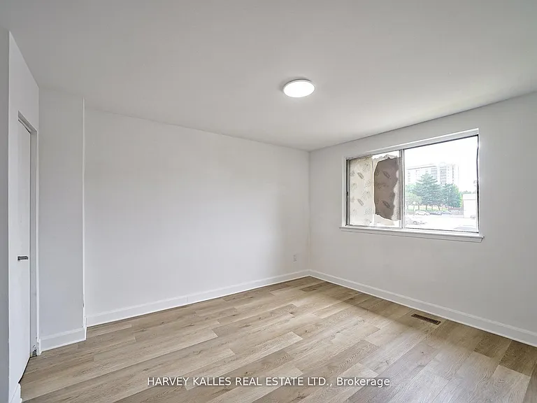 2012 Sheppard Ave W #Townhouse 102 — Photo 31
