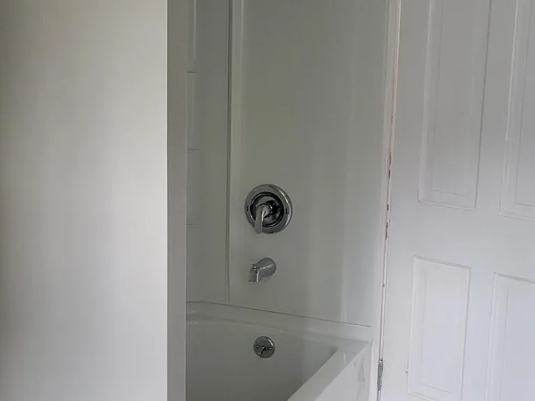 371 Congress Ave #3 — Photo 13