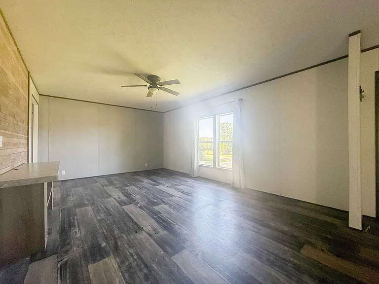 175 Oak Ln — Photo 11