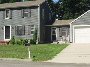 10 Baldwin Dr, Smithfield, RI 02828