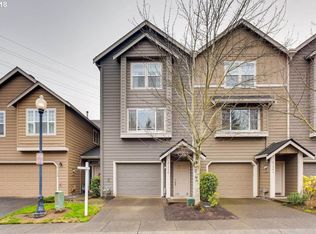 21550 NE Willow Glen Rd, Fairview, OR 97024