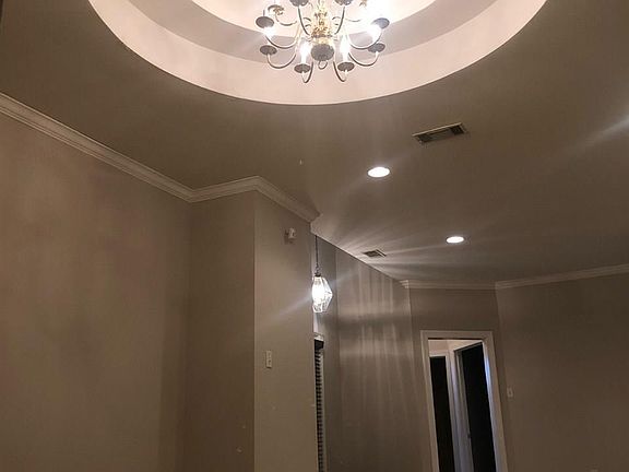 4th image of 180 Deauville Dr