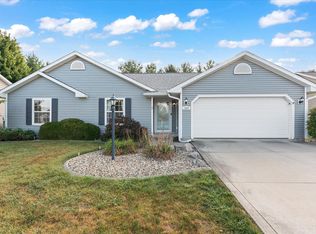 2007 Jonathon Dr, Monticello, IL 61856