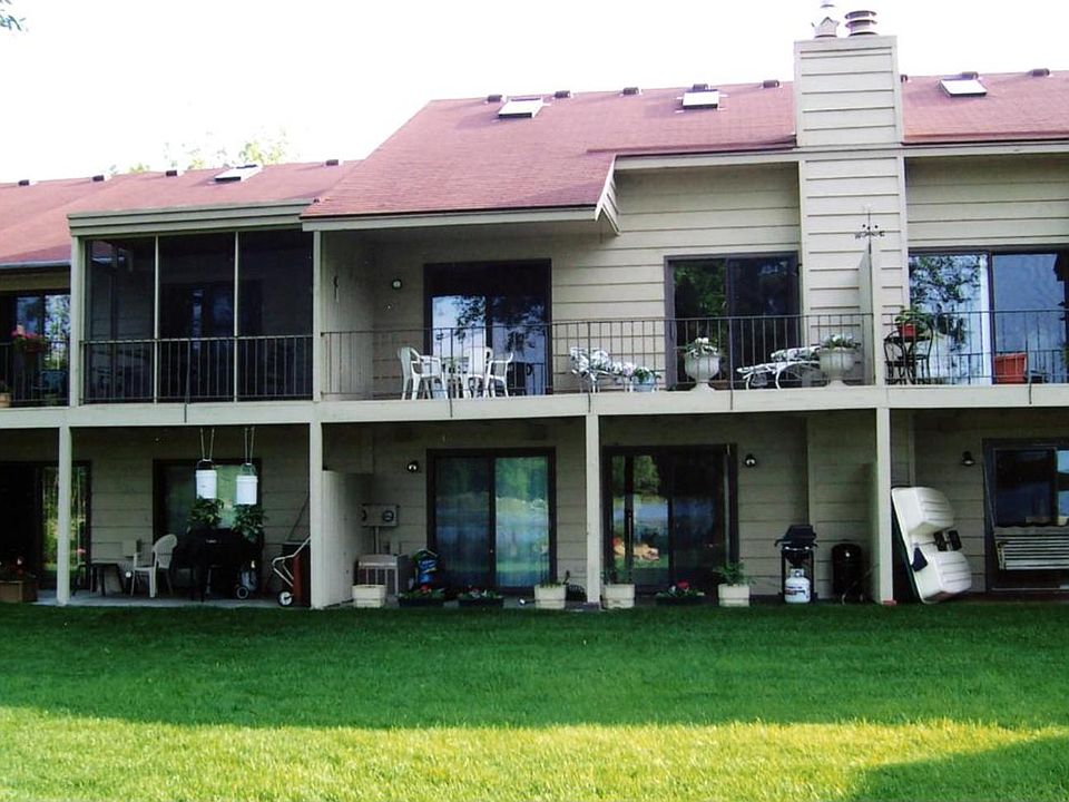 1st image of 1293 Black Oaks Ct N