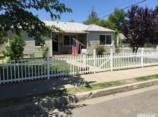 304 W I St, Oakdale, CA 95361