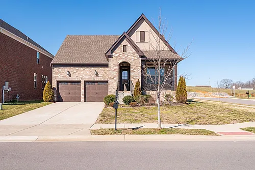 3000 Elliott Dr Photo 1