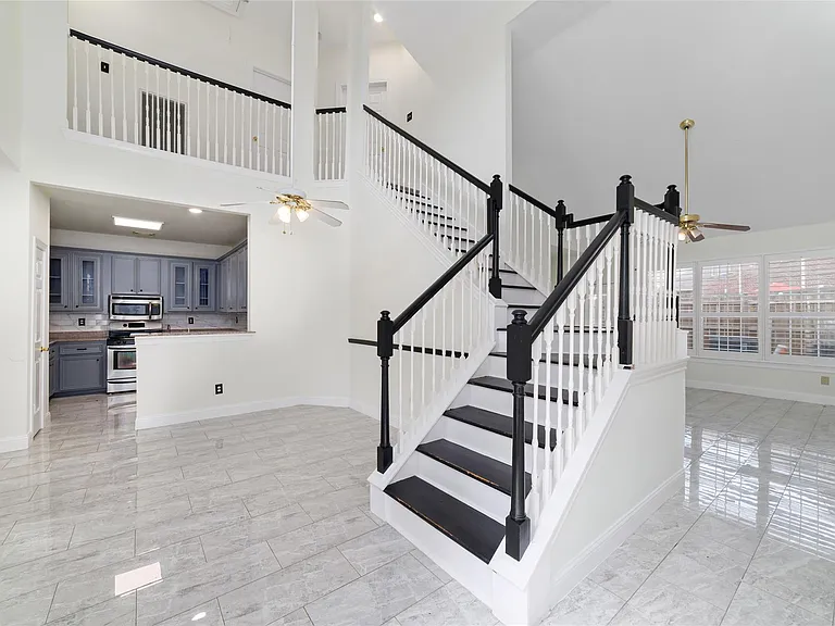 1408 S Friendswood Dr #804 — Photo 4