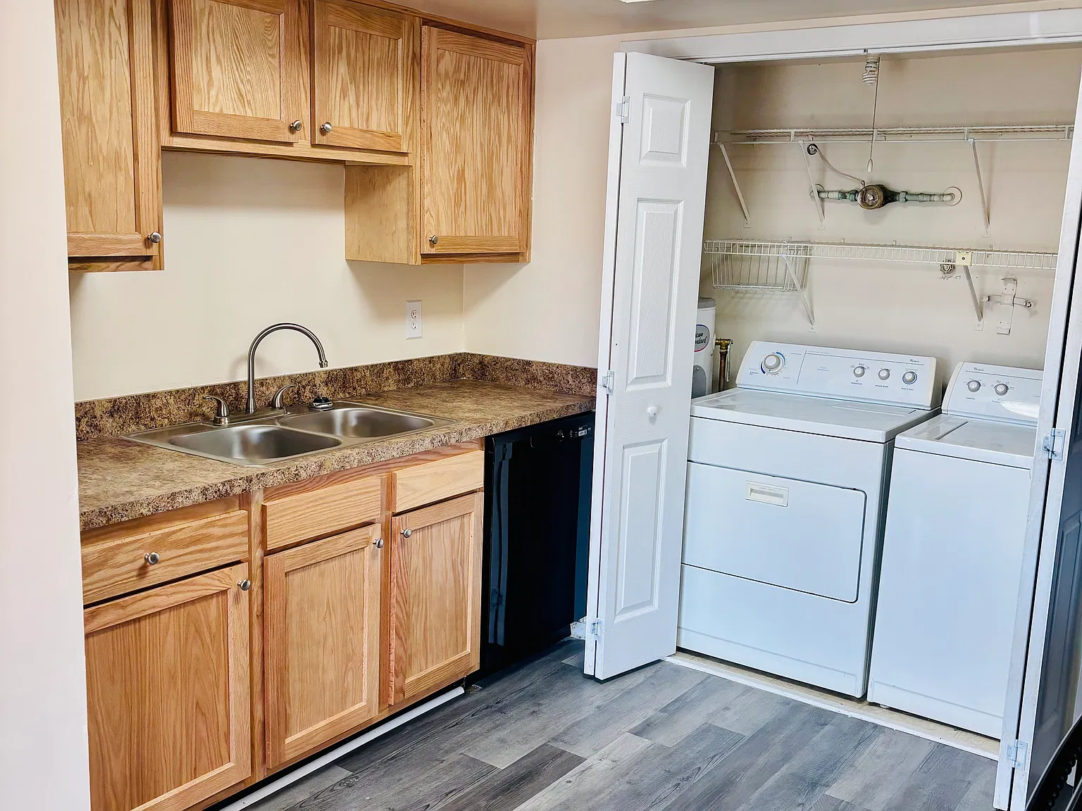 2 bed, 1050 sqft, $1,800 — Photo 2
