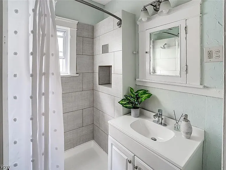 2245 Bellfield Ave #1 — Photo 22