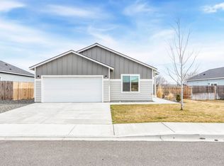 1322 13th St, Benton City, WA 99320