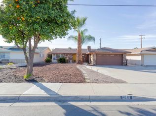 415 S Gilbert St, Hemet, CA 92543