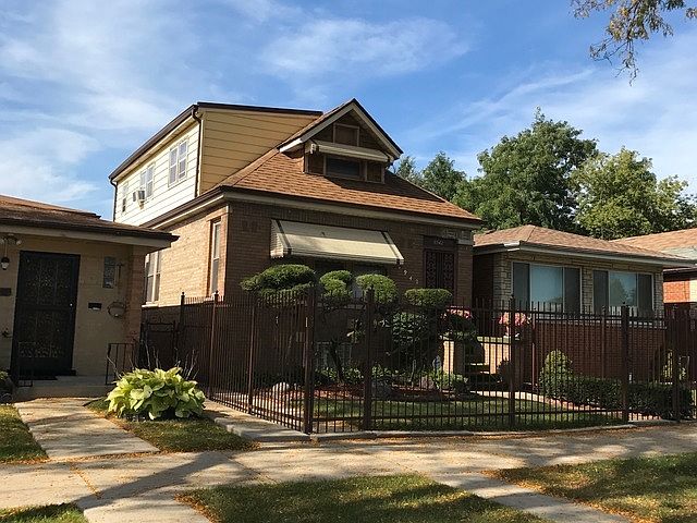 2nd image of 9942 S Princeton Ave