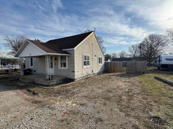 204 S Madison St, Gaston, IN 47342