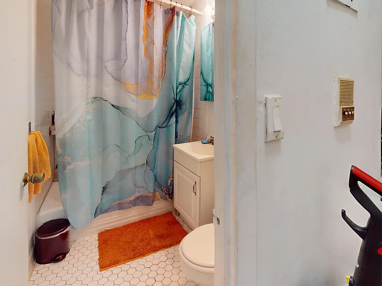 1662 1st Ave #3S — Photo 9