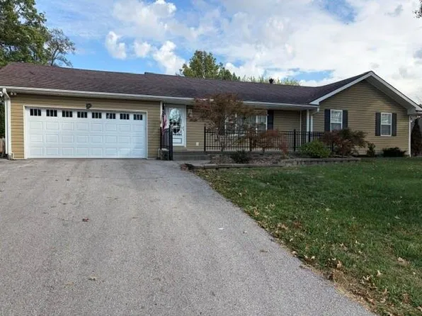 17473 Bellevue Dr, Atchison, KS 66002