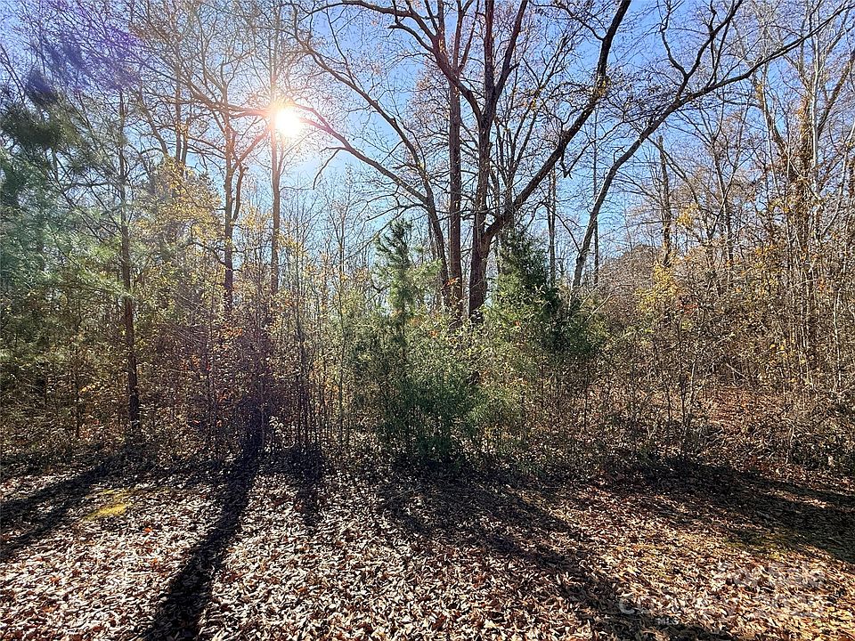 2nd image of 24 Avelon Rd #24