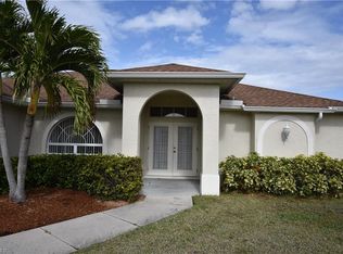 841 SW 18th Ter, Cape Coral, FL 33991