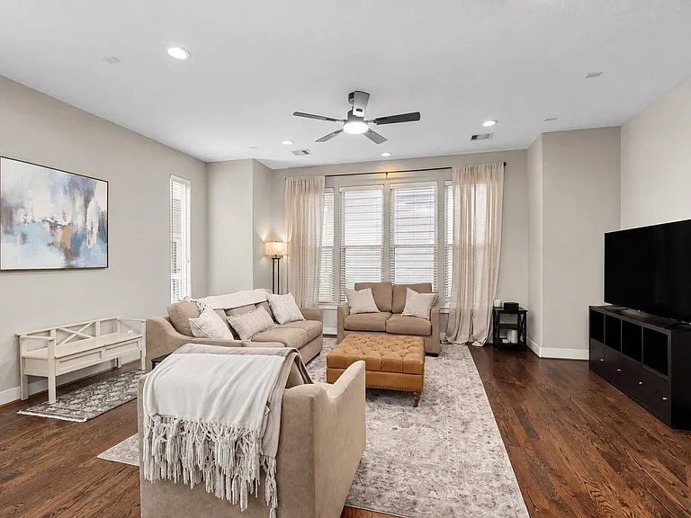 1314 W 21st St #B — Photo 3