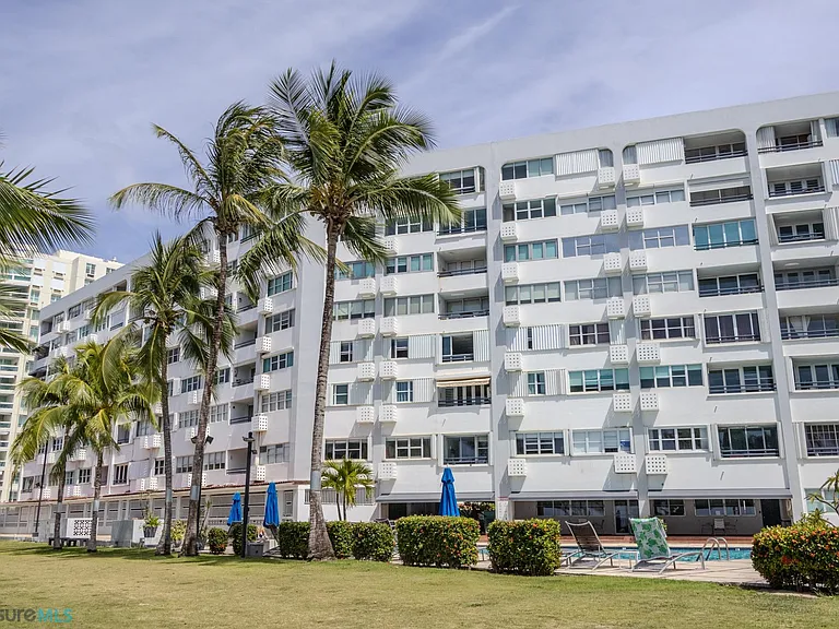 807 Playa Dorada #PH 807B — Photo 15