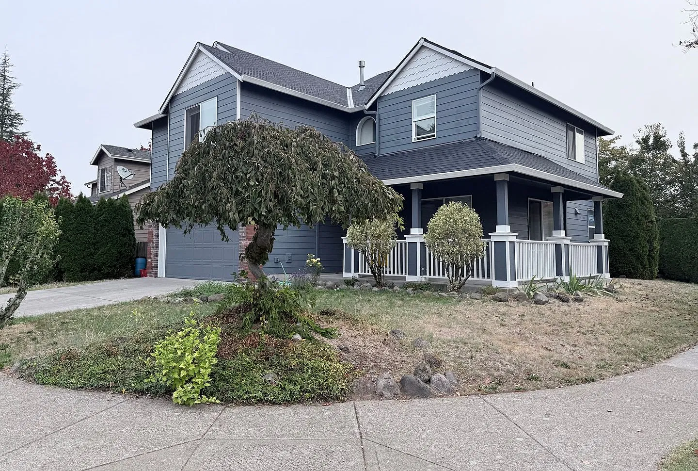 Charming 3-Bedroom Home in Troutdale with Large Porch & Fenced Backyard — Photo 1