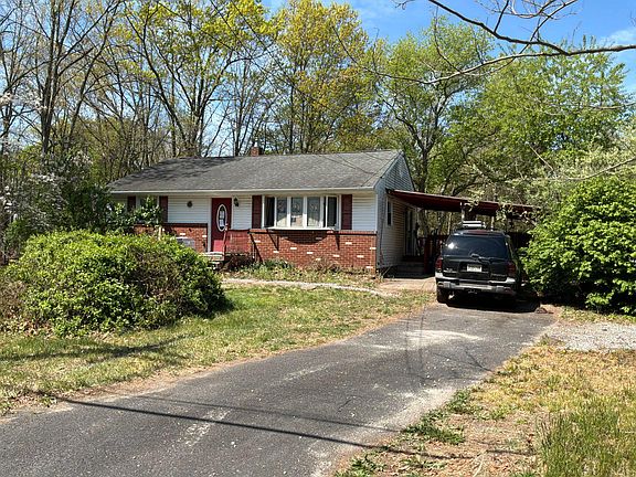 2nd image of 279 Vineyard Rd