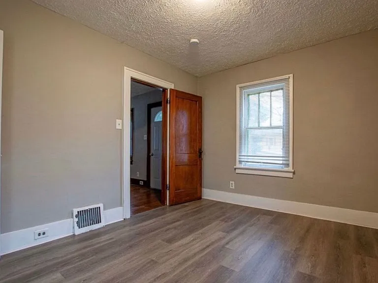 5519 Hickory St — Photo 14
