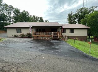1065 Sunset Cir, Newport, TN 37821