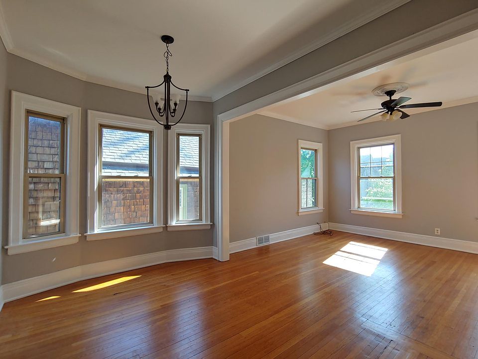 Dining room/Living room