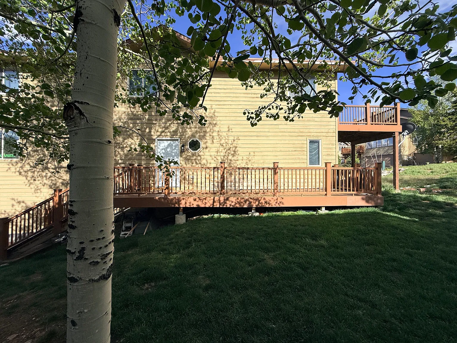 3 bed, 2.0 bath, 1412 sqft, $5,500 — Photo 3