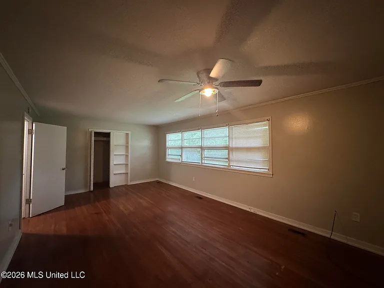 5855 Canton Park Dr — Photo 10