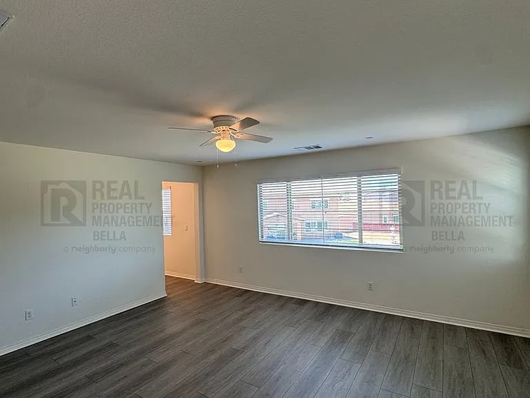 29261 Humboldt Ct — Photo 33