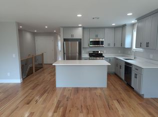 595 N 11th St, Newark, NJ 07107