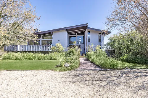 154 W Lake Dr Photo 1