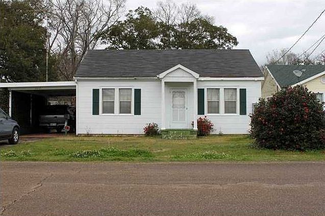 1st image of 2712 Dalbor St