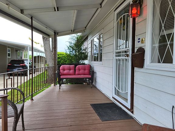 4th image of 1053 Lakeview Rd #267