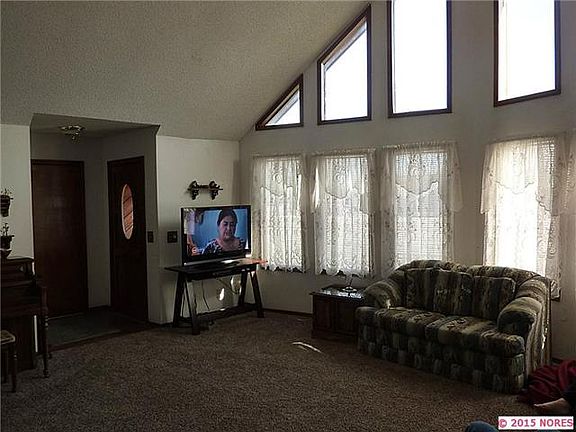 3rd image of 107 N Morgan Dr