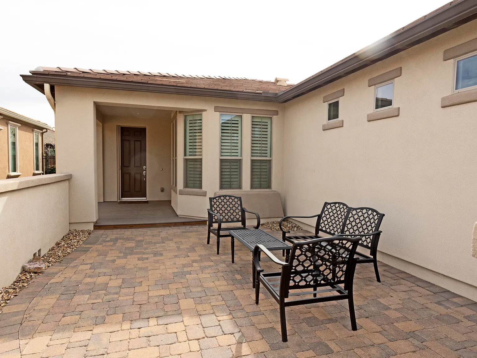 2 bed, 2.0 bath, 1574 sqft, $2,500 — Photo 2