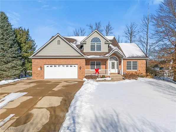 1847 Woodthrush St NE, Canton, OH 44721